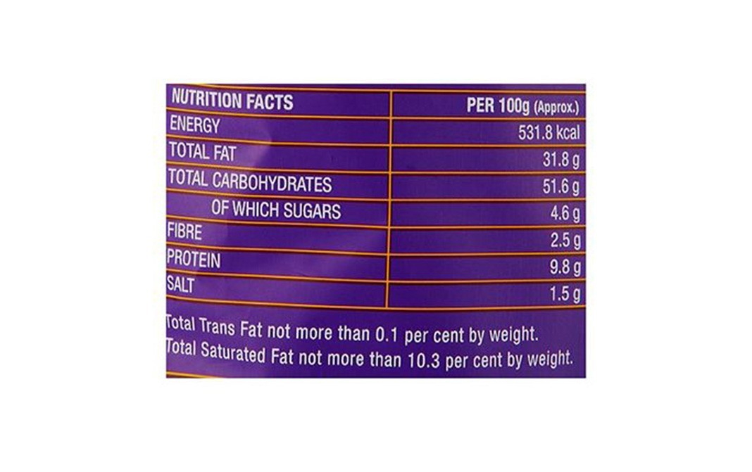 Kettle Studio Potato Chips, Mature Cheddar & Red Onions   Pack  125 grams